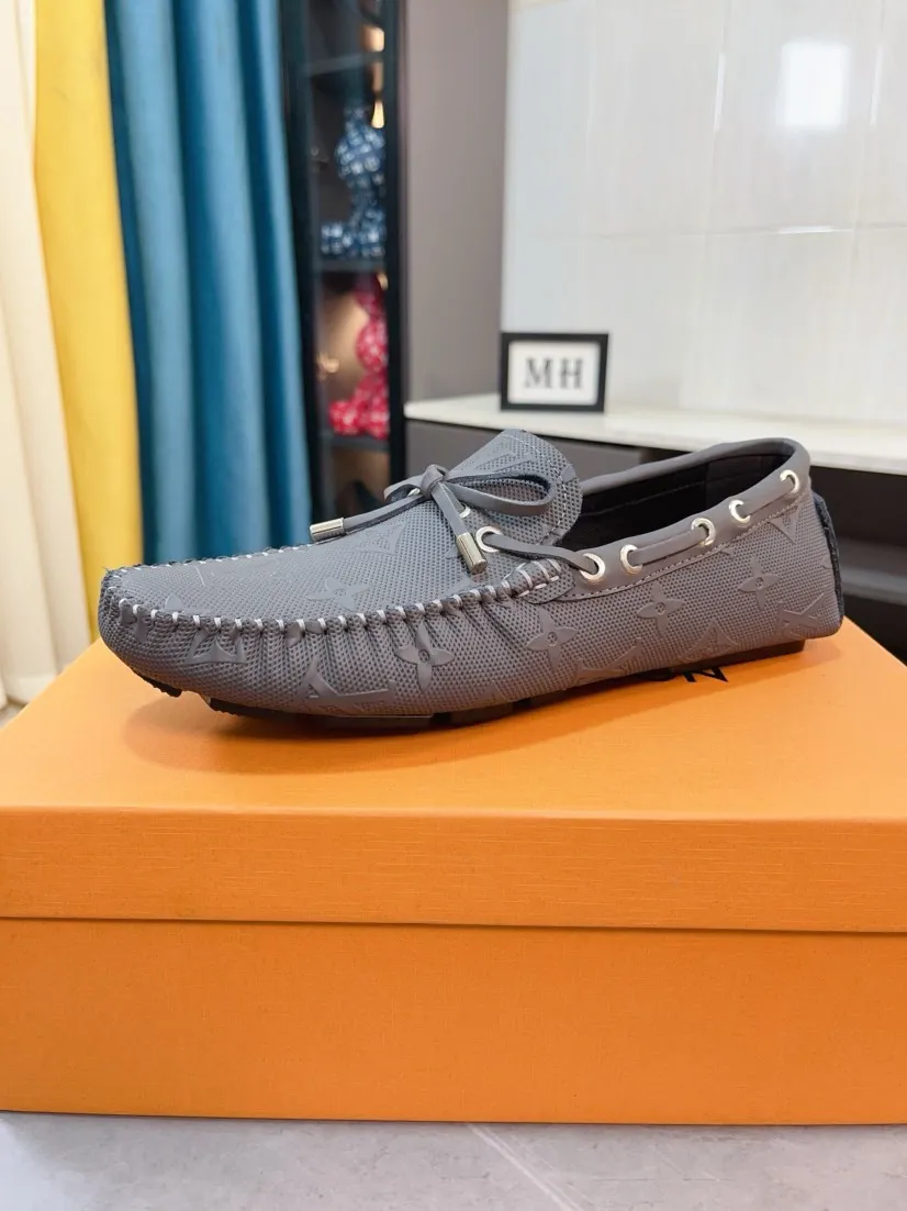 Men's men's shoes💰400🌹🌹[LV Louis Vuitton] New men's beanie shoes💝💝.. Top-grade imported cowhide embossed➕Comfortable leather lining. It is extremely skin-friendly and comfortable, feels very delicate, and the shape is very correct! Perfectly reflects the three-dimensional sense, code number: 38-44